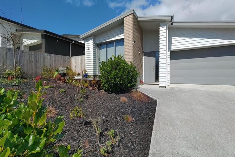 Photo of property in 120 Parkview Drive, Gulf Harbour, Whangaparaoa, 0930