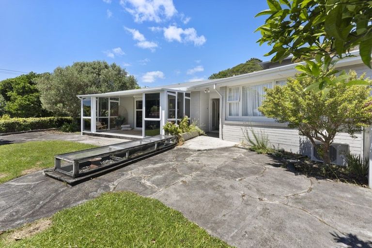 Photo of property in 335f Devon Street West, New Plymouth, 4310
