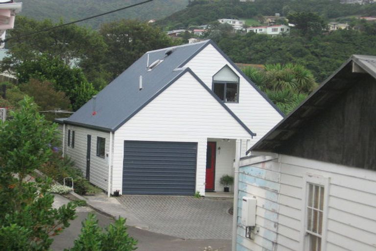 Photo of property in 16a Bombay Street, Ngaio, Wellington, 6035