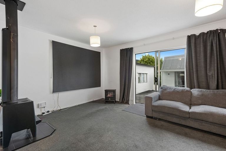 Photo of property in 21 Amber Grove, Birchville, Upper Hutt, 5018