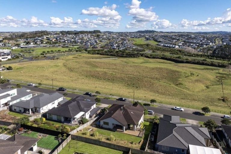 Photo of property in 81 Totara Views Drive, Silverdale, 0932