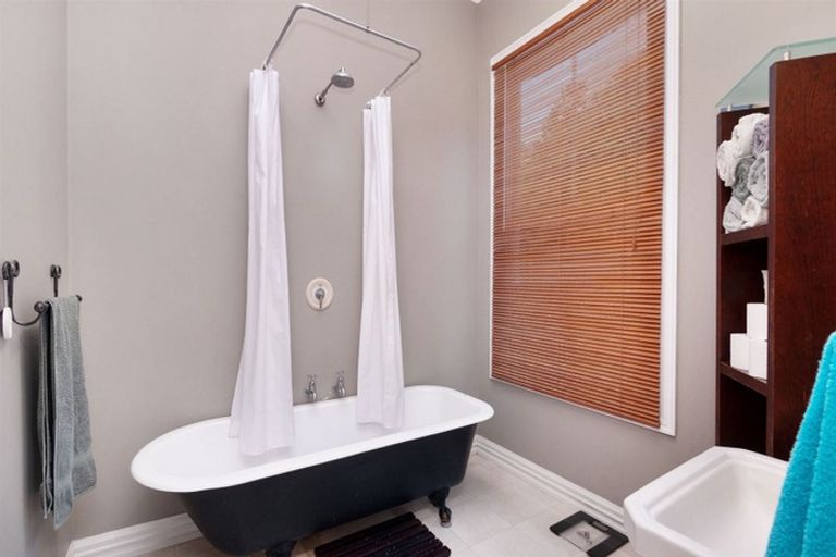 Photo of property in 1 Exeter Street, Lyttelton, 8082