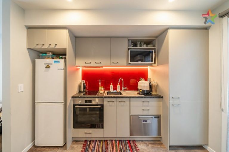 Photo of property in 6/185 High Street, Hutt Central, Lower Hutt, 5010