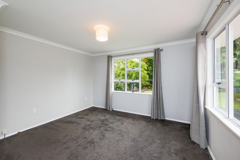 Photo of property in 4 Eton Place, Terrace End, Palmerston North, 4410