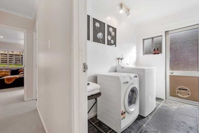 Photo of property in 4 Prestige Place, Castor Bay, Auckland, 0620