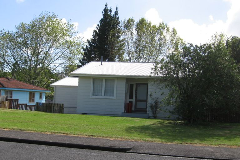 Photo of property in 103 Riverpark Crescent, Henderson, Auckland, 0610