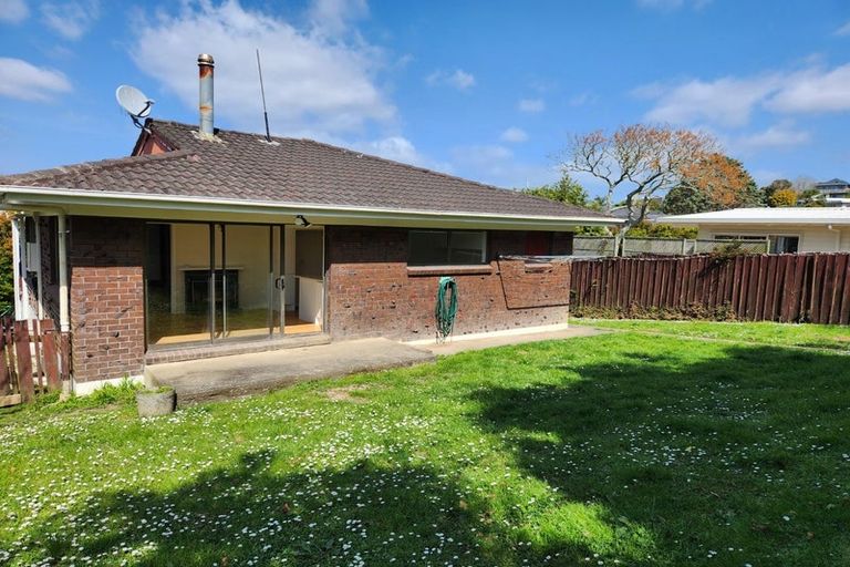 Photo of property in 1a John Downs Drive, Browns Bay, Auckland, 0630