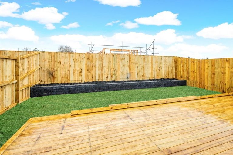 Photo of property in 22 Clayden Shuttleworth Street, Papakura, 2110