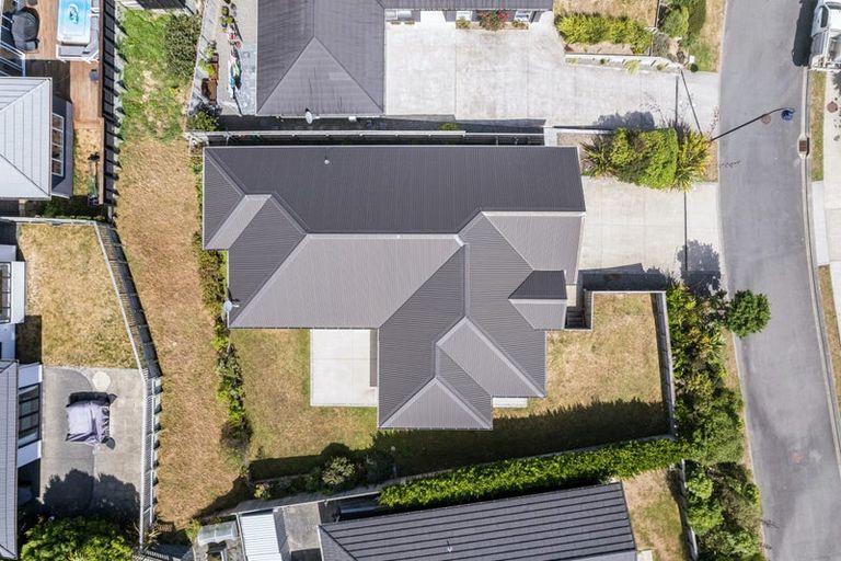 Photo of property in 5 Ihakara Arthur Lane, Aotea, Porirua, 5024