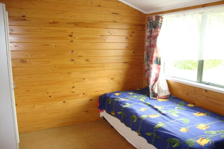 Photo of property in 11 Yorke Road, Haruru, 0204