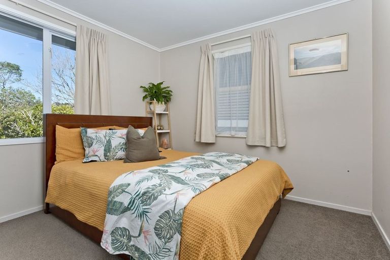 Photo of property in 48 Lynden Avenue, Hillcrest, Auckland, 0627