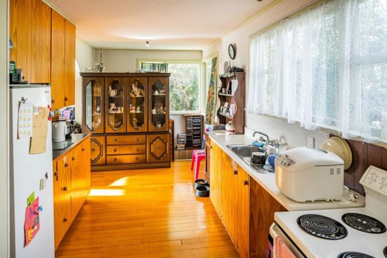 Photo of property in 24 Taupo Crescent, Plimmerton, Porirua, 5026