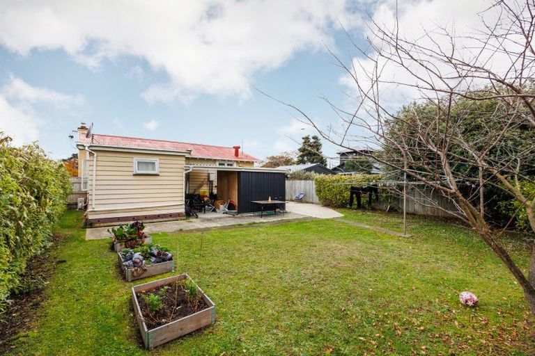 Photo of property in 12 Fitzroy Street, Terrace End, Palmerston North, 4410