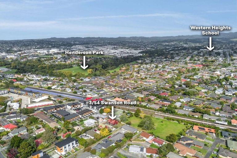 Photo of property in 3/54 Swanson Road, Henderson, Auckland, 0610