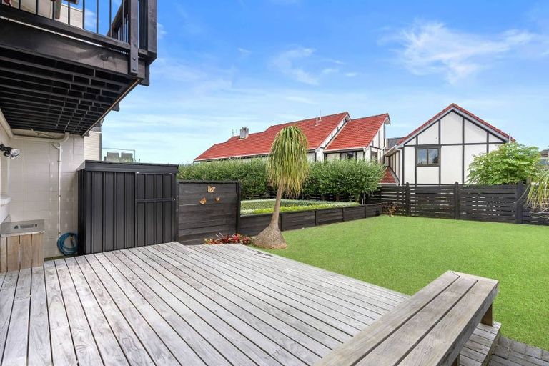 Photo of property in 3/31 The Parade, Bucklands Beach, Auckland, 2012