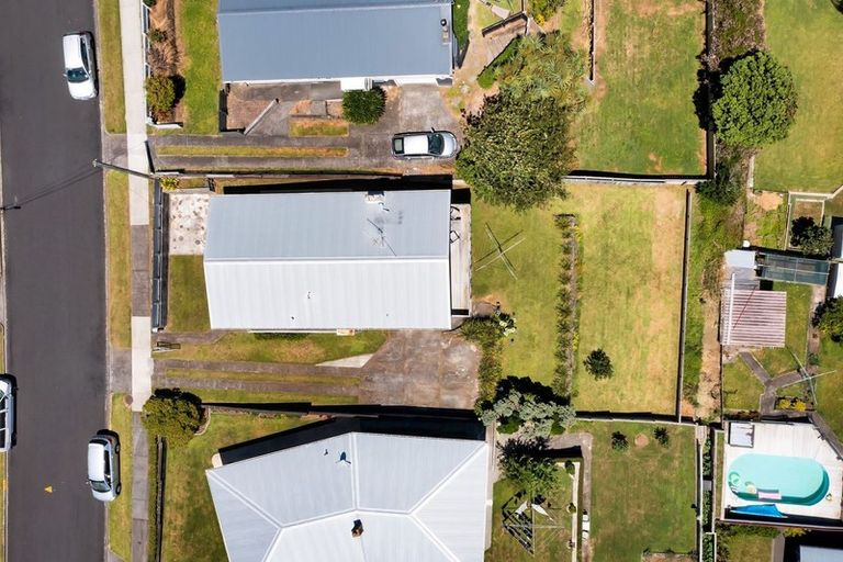 Photo of property in 18 Penrith Street, Westown, New Plymouth, 4310