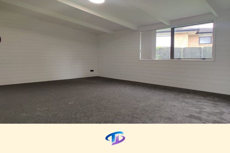 Photo of property in 2/12 Christmas Road, Manurewa, Auckland, 2102