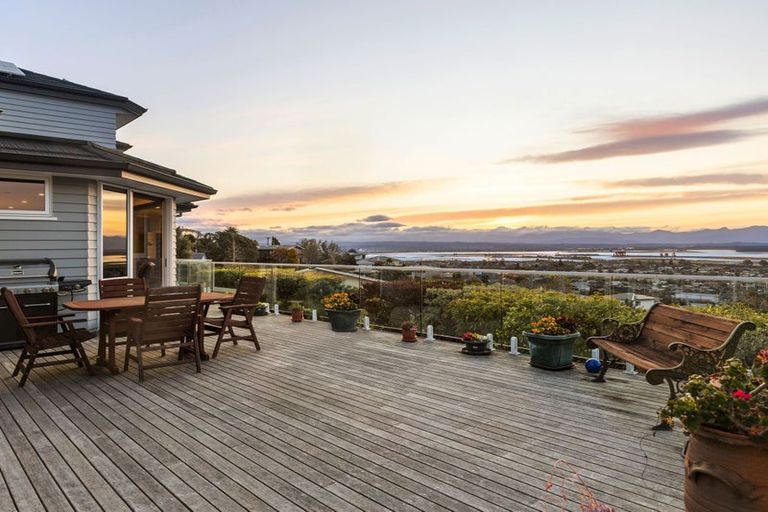 Photo of property in 100 Arapiki Road, Stoke, Nelson, 7011