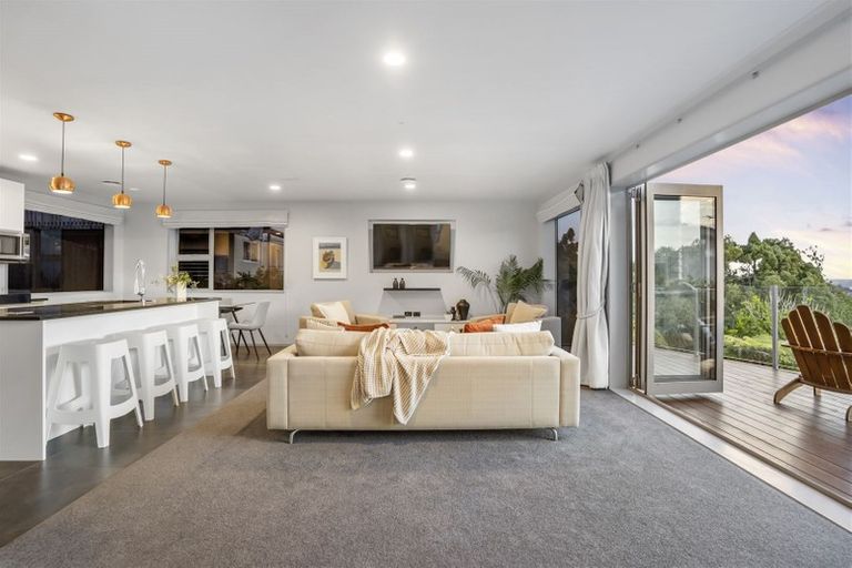 Photo of property in 126a Rangatira Road, Beach Haven, Auckland, 0626