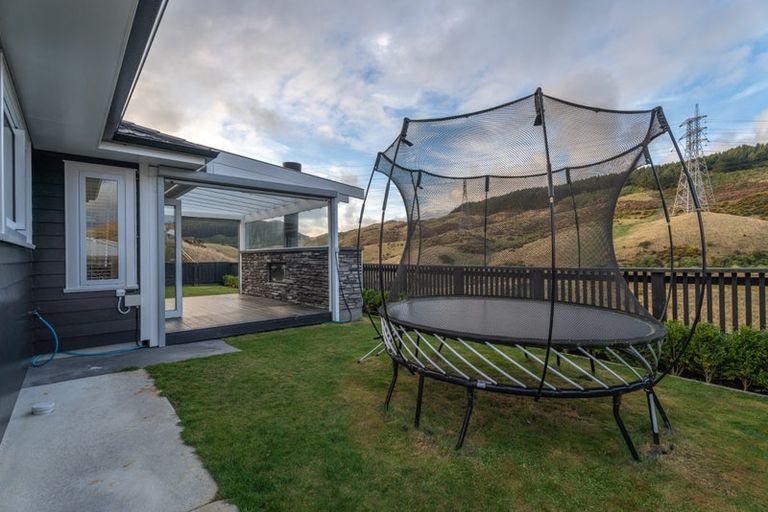 Photo of property in 100 Melksham Drive, Churton Park, Wellington, 6037