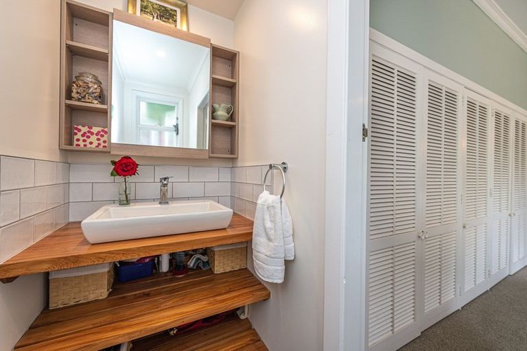 Photo of property in 14 Oakland Avenue, Saint Johns Hill, Whanganui, 4500