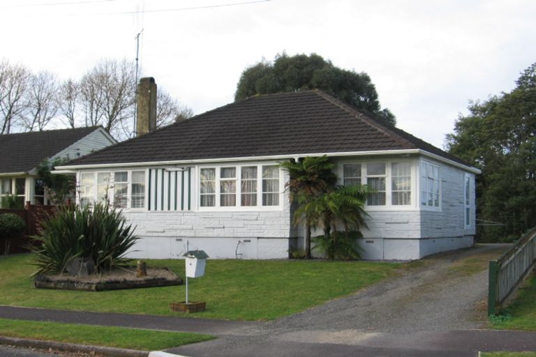 Photo of property in 4 Stokes Crescent, Maeroa, Hamilton, 3200