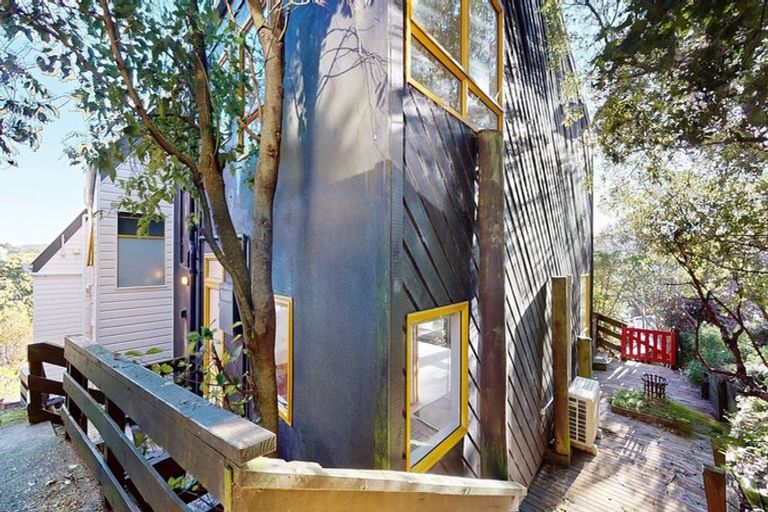 Photo of property in 22 Stafford Street, Mount Victoria, Wellington, 6011