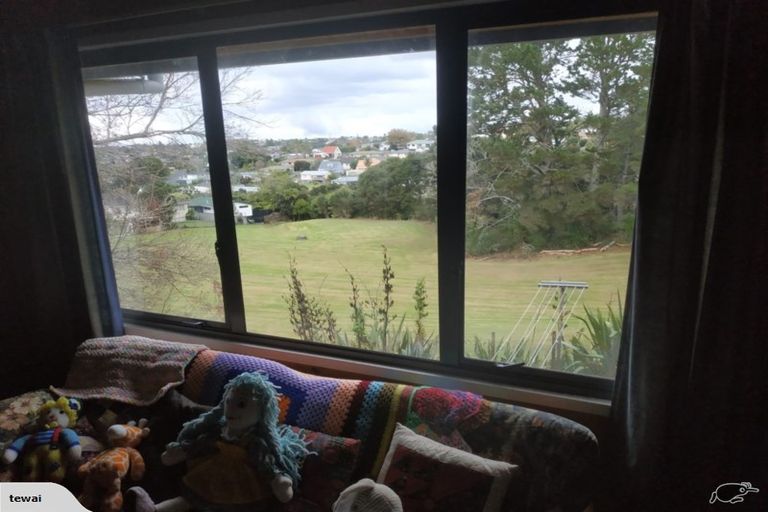 Photo of property in 2/32 Cyclarama Crescent, Massey, Auckland, 0614