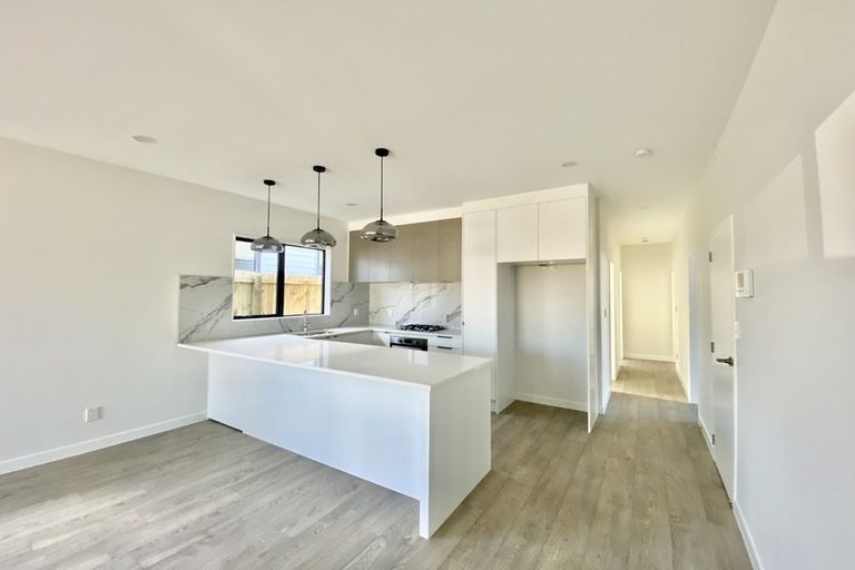 Photo of property in 113 Tiriwa Drive, Massey, Auckland, 0614