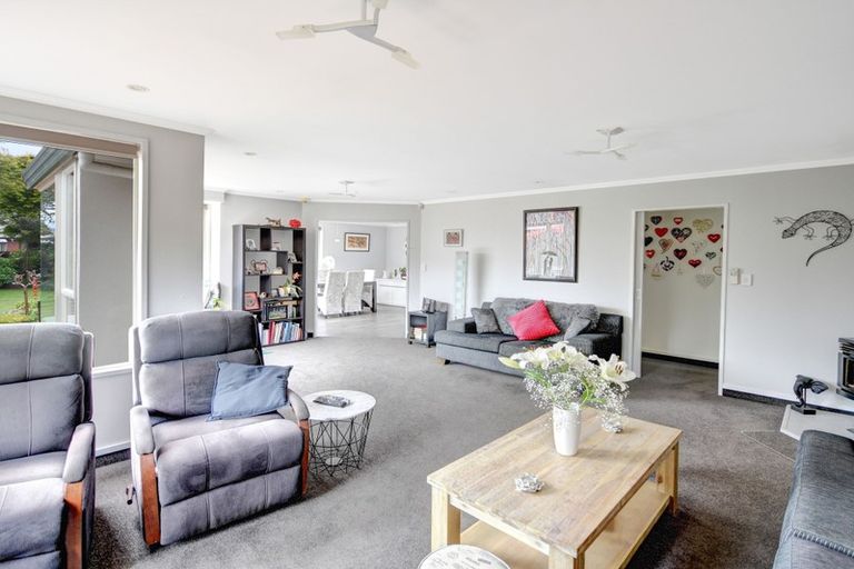 Photo of property in 16 Silverstream Drive, Mosgiel, 9024