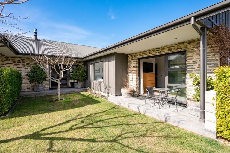 Photo of property in 9 Hikuwai Drive, Albert Town, Wanaka, 9305
