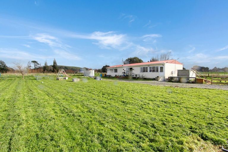 Photo of property in 18 Martin Road, Papatawa, Woodville, 4998