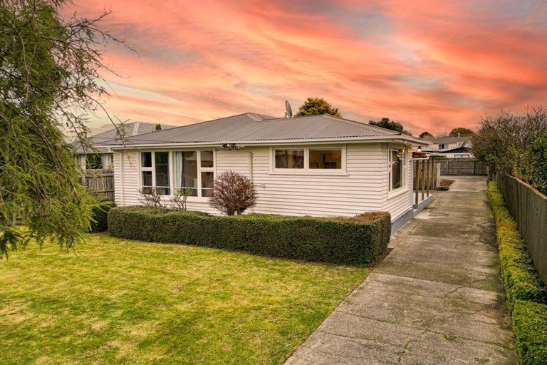 Photo of property in 149 Avonhead Road, Avonhead, Christchurch, 8042