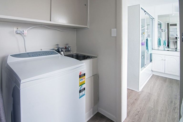 Photo of property in 21 Oxford Street, Lansdowne, Masterton, 5810