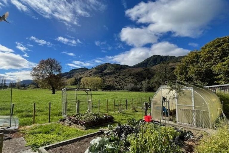 Photo of property in 213 Matakitaki Road, Six Mile, Murchison, 7077