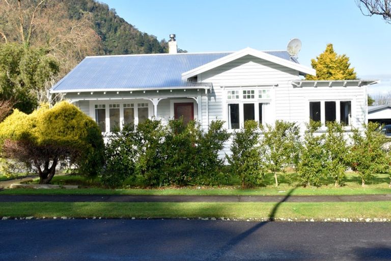 Photo of property in 1 Russell Avenue, Te Aroha, 3320