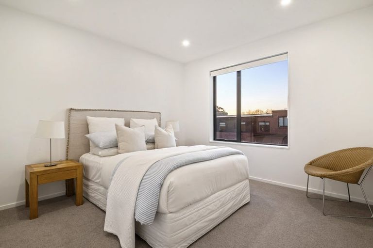 Photo of property in 3 Mahinga Kai Way, Belmont, Auckland, 0622