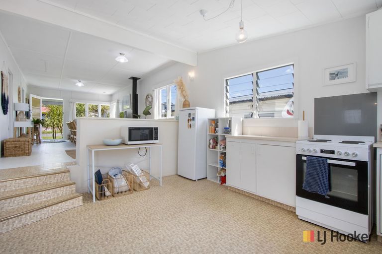 Photo of property in 18 Marine Avenue, Waihi Beach, 3611