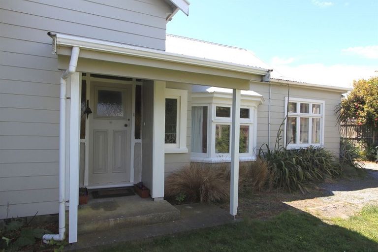 Photo of property in 27 Owles Terrace, New Brighton, Christchurch, 8061