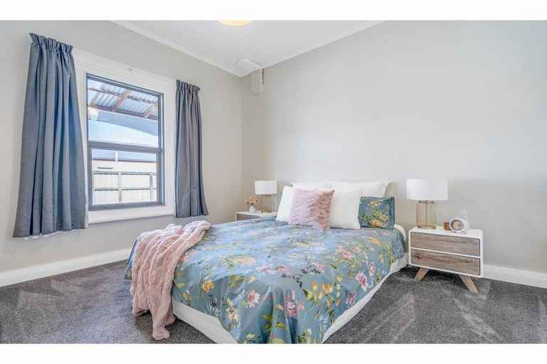 Photo of property in 22 Clutha Street, Alexandra, 9320