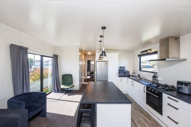 Photo of property in 52 Nash Parade, Foxton Beach, Foxton, 4815