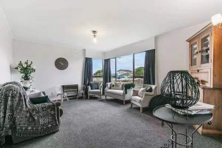 Photo of property in 20 Matapouri Road, Mangere Bridge, Auckland, 2022