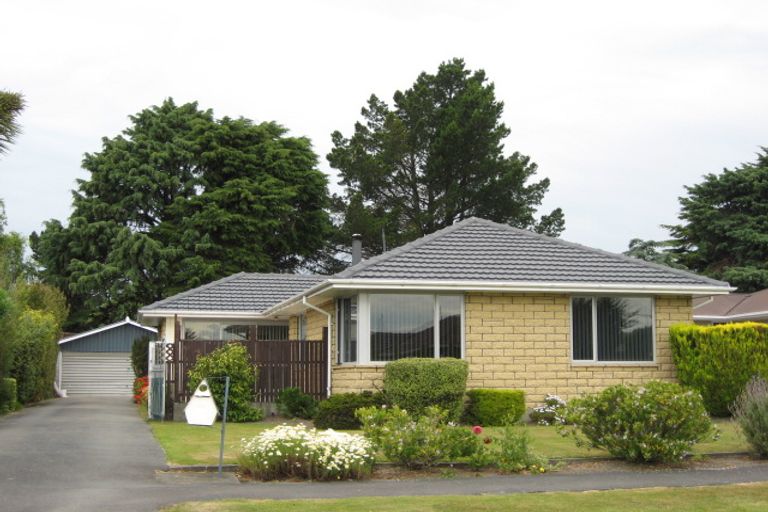 Photo of property in 28 Waratah Street, Avondale, Christchurch, 8061