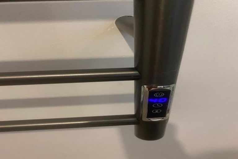 Photo of property in 2/20 Bayview Road, Bayview, Auckland, 0629