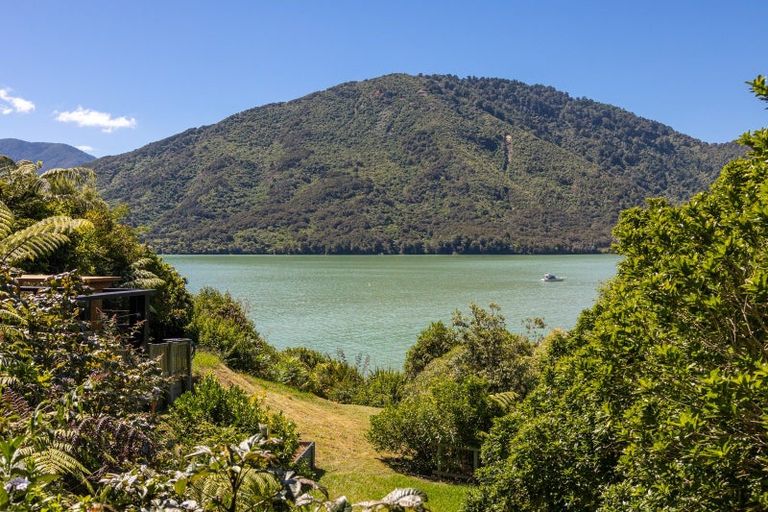 Photo of property in 687 Queen Charlotte Drive, Havelock, Picton, 7281