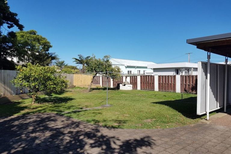 Photo of property in 14 Storey Avenue, Forest Lake, Hamilton, 3200