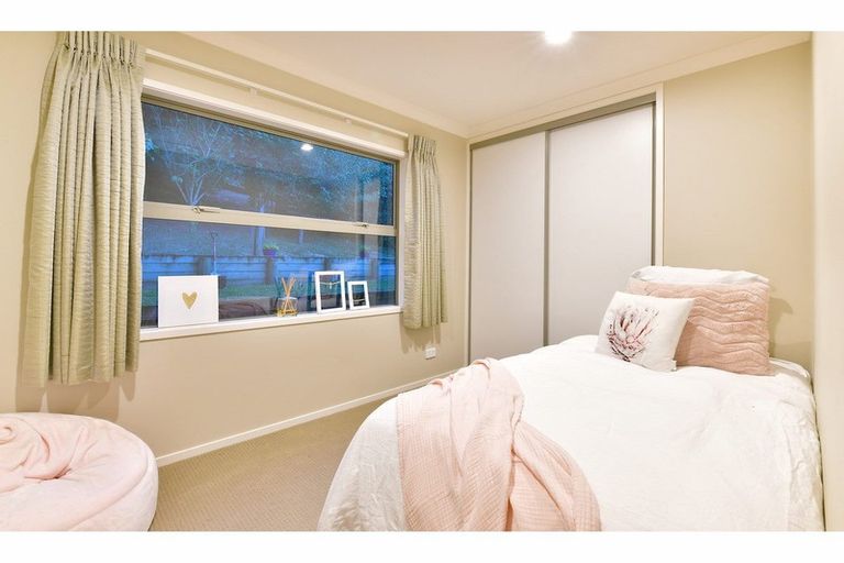 Photo of property in 92b Scott Road, Stanmore Bay, Whangaparaoa, 0932