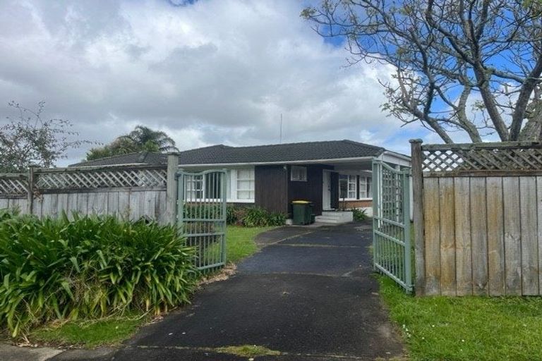 Photo of property in 4 Cromdale Avenue, Highland Park, Auckland, 2010