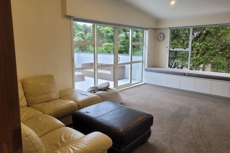 Photo of property in 4 Chorley Grove, Churton Park, Wellington, 6037