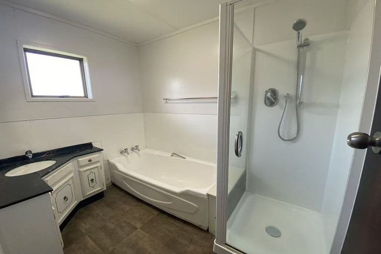 Photo of property in 1/26 Wattle Street, New Lynn, Auckland, 0600